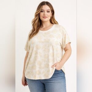 Nwt Torrid Floral Daisy Print Top Cream Yellow Short Sleeve Plus Size 1X.